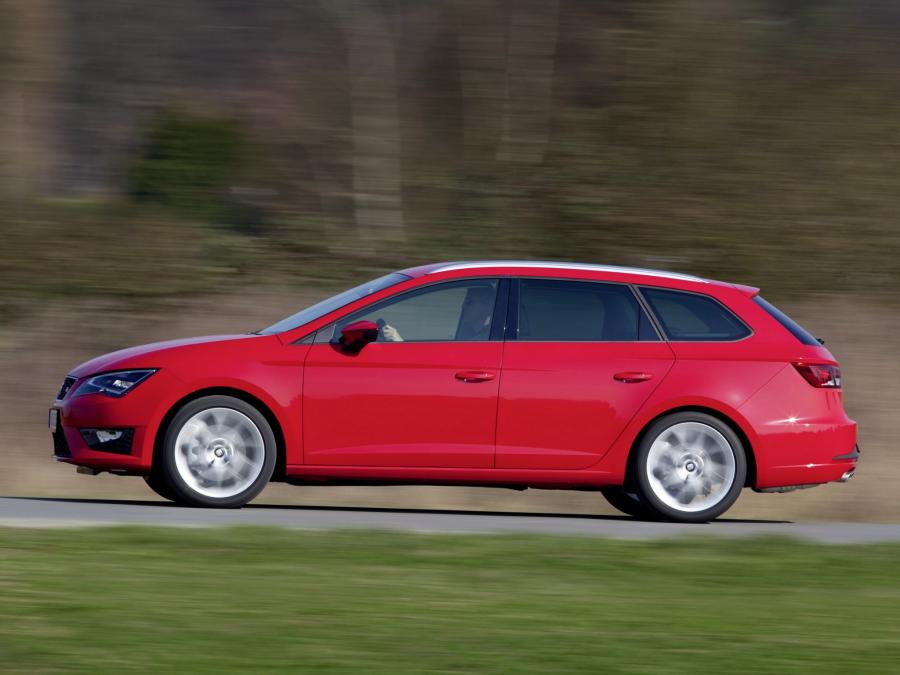  Seat Leon ST FR 2013 года  (фото 11 из 18)